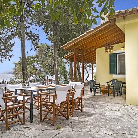 בית נופש The Sea Martin נידרי