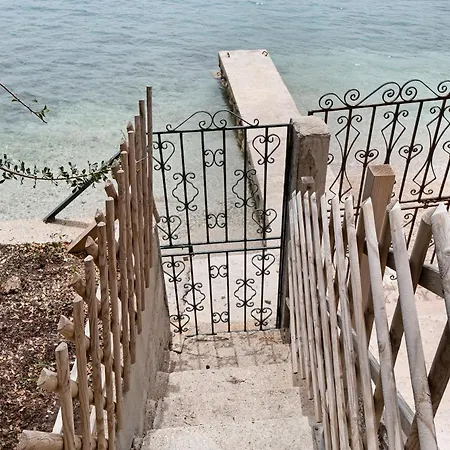 The Sea Martin Nydri (Lefkada)
